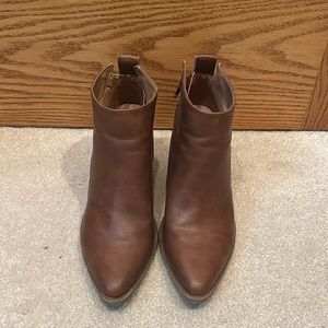 Universal Threads pointed toe heeled booties